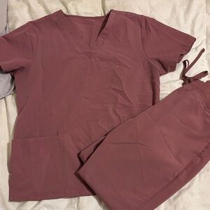 Mandala M Mauve V-Neck Scrub Set